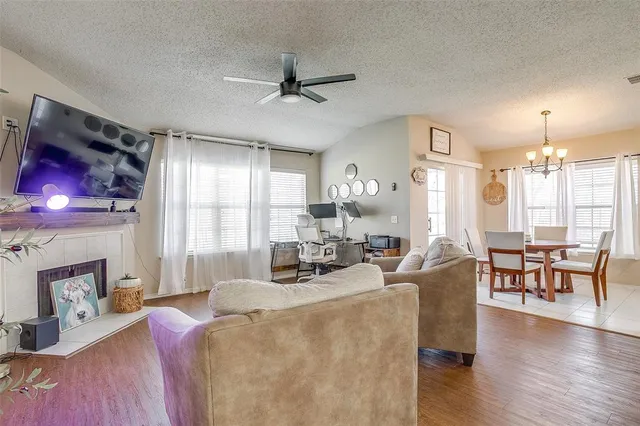 $320,000 | 1208 Rocky Top Circle, Saginaw, TX 76131