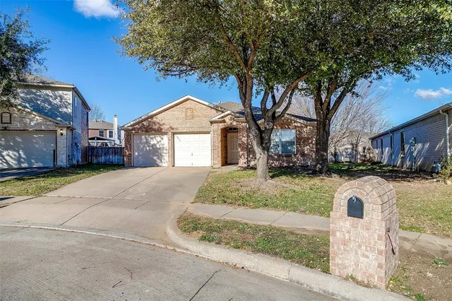 $320,000 | 1208 Rocky Top Circle, Saginaw, TX 76131