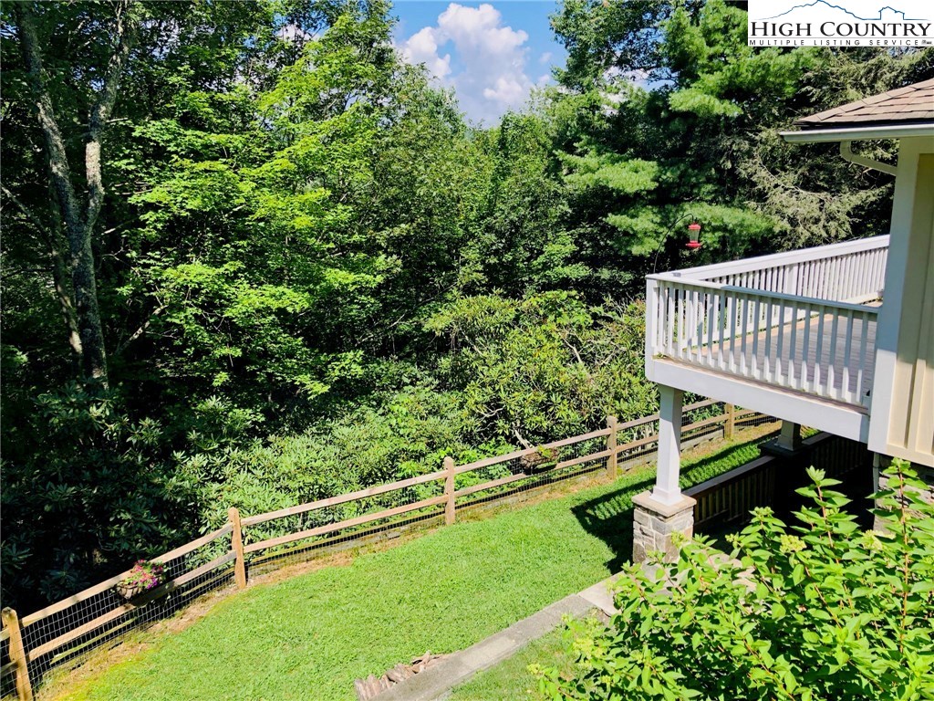 214 Spruce Road Blowing Rock, NC 28605 - Photo 3 of 16 Gallery Image 3
