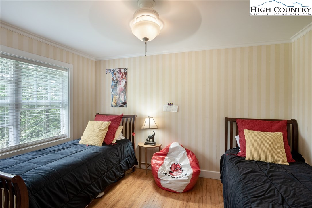 214 Spruce Road Blowing Rock, NC 28605 - Photo 8 of 16 Gallery Image 8