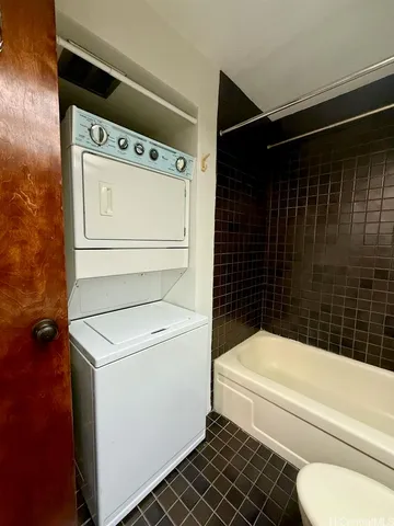 $2,300 | 55 South Judd Street, Unit 2202, Honolulu, HI 96817