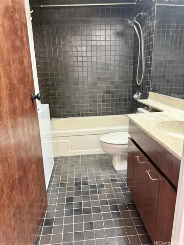 $2,300 | 55 South Judd Street, Unit 2202, Honolulu, HI 96817