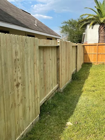 $1,850 | 14223 Bishop Bend Lane, Houston, TX 77047