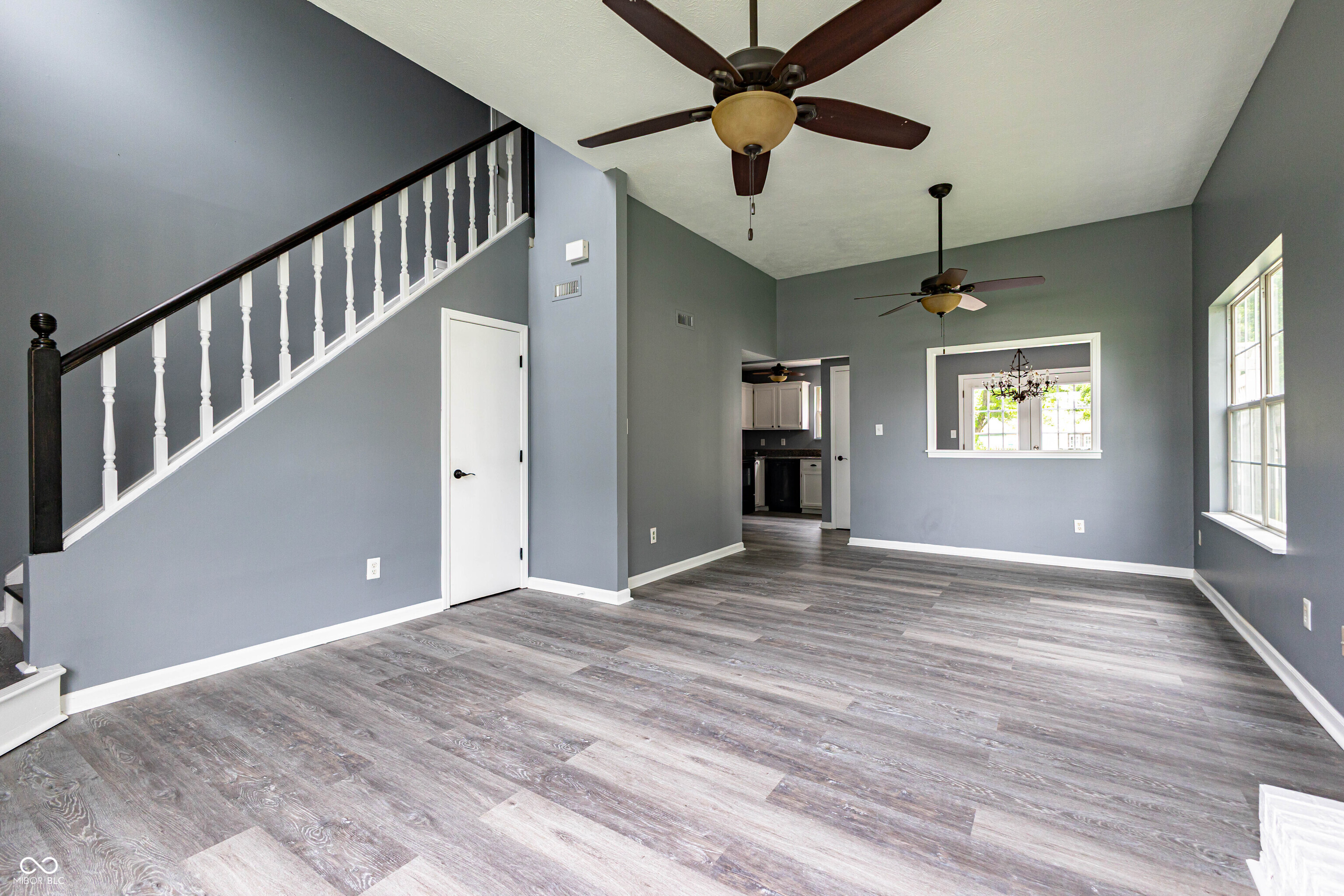 296 Watercrest Way Avon, IN 46123 - Photo 5 of 26