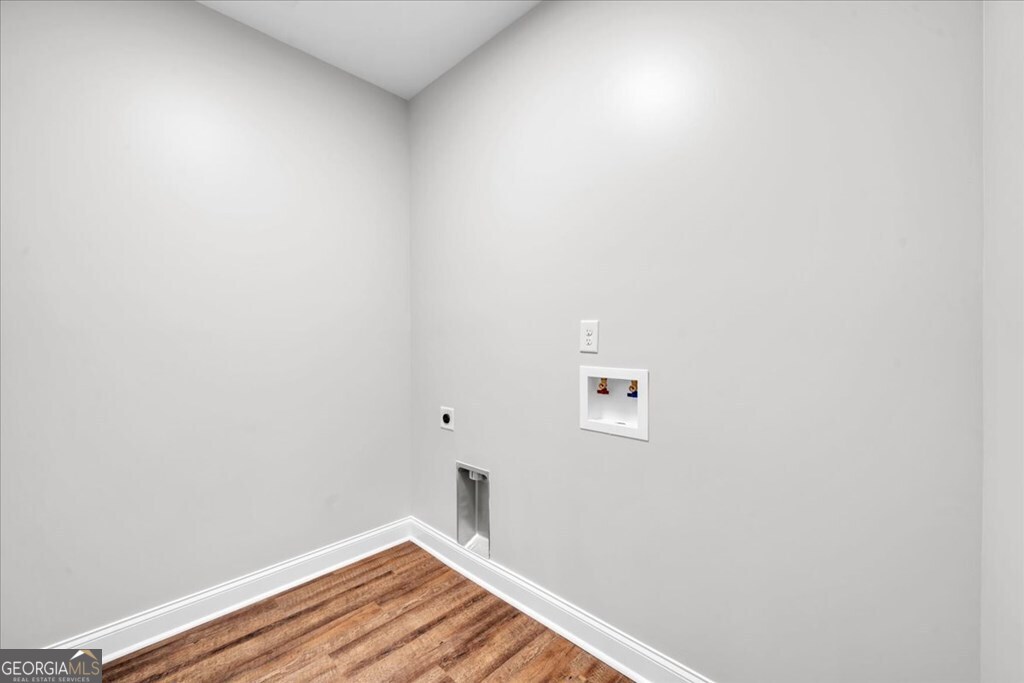 2767 Claxton Dairy Road Dublin, GA 31021 - Photo 19 of 51 a view of a small space