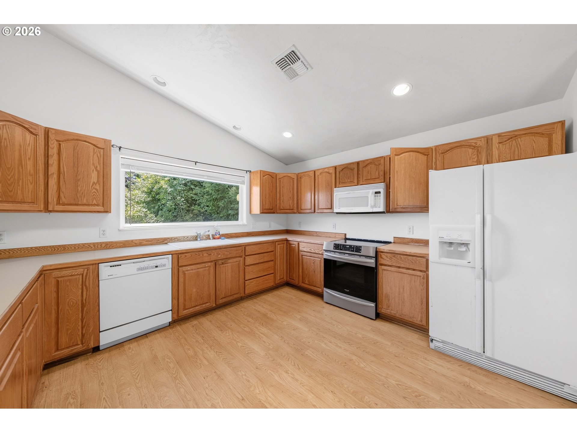 16708 Thompson Road Brookings, OR 97415 - Photo 9 of 48