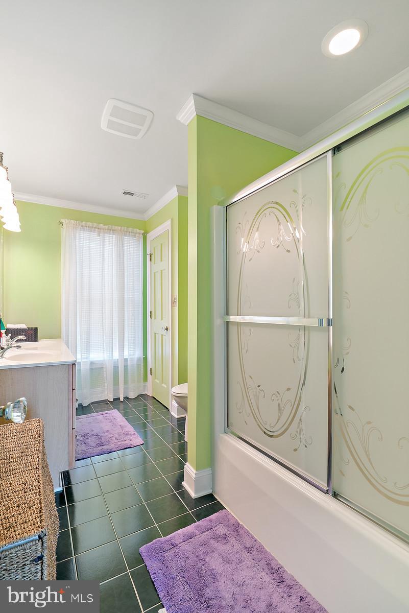 15763 Auburn Road Culpeper, VA 22701 - Photo 25 of 34 Hall Bath Upper
