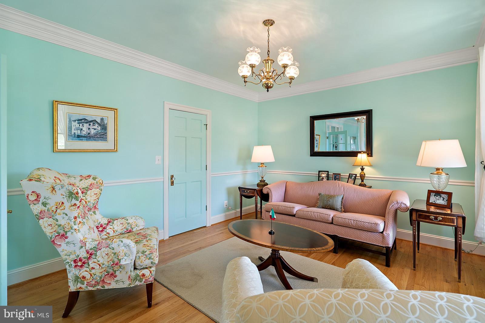 15763 Auburn Road Culpeper, VA 22701 - Photo 5 of 34 Living Room