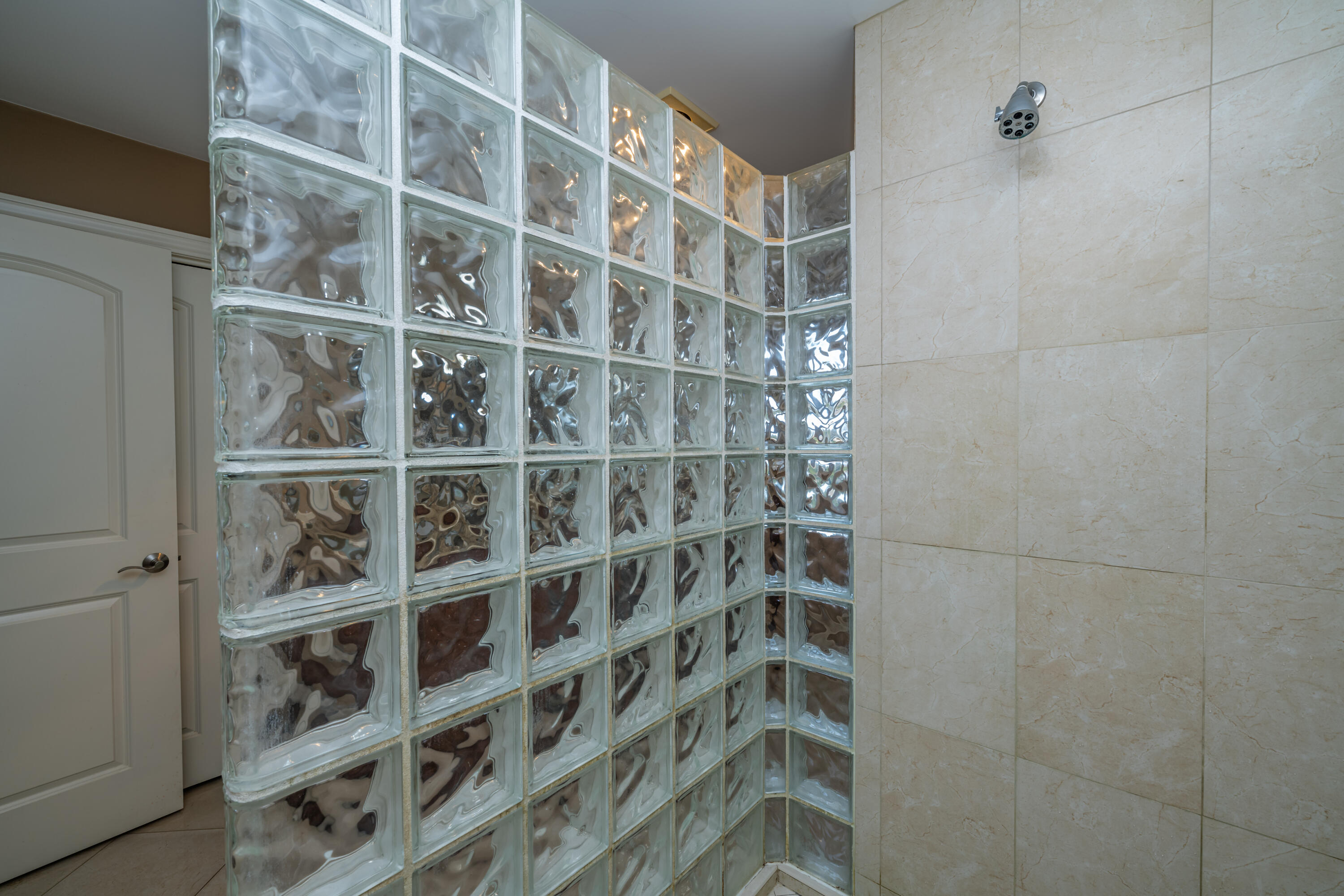 380 Ridgeway Street St. Joseph, MI 49085 - Photo 35 of 83 En Suite Bath