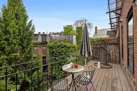 $3,200,000 | 131 Mt Vernon Street, Unit 2, Boston, MA 02108