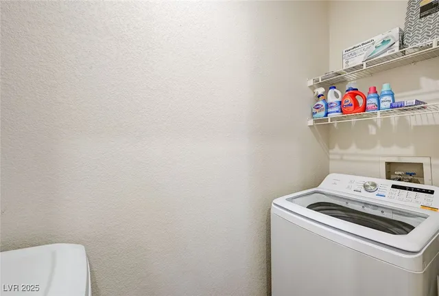 $1,900 | 251 South Green Valley Parkway, Unit 721, Henderson, NV 89012