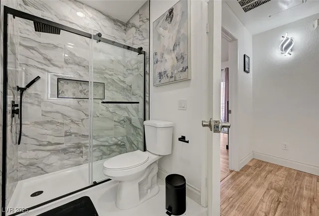 $1,900 | 251 South Green Valley Parkway, Unit 721, Henderson, NV 89012