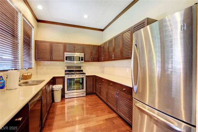 $1,900 | 251 South Green Valley Parkway, Unit 721, Henderson, NV 89012