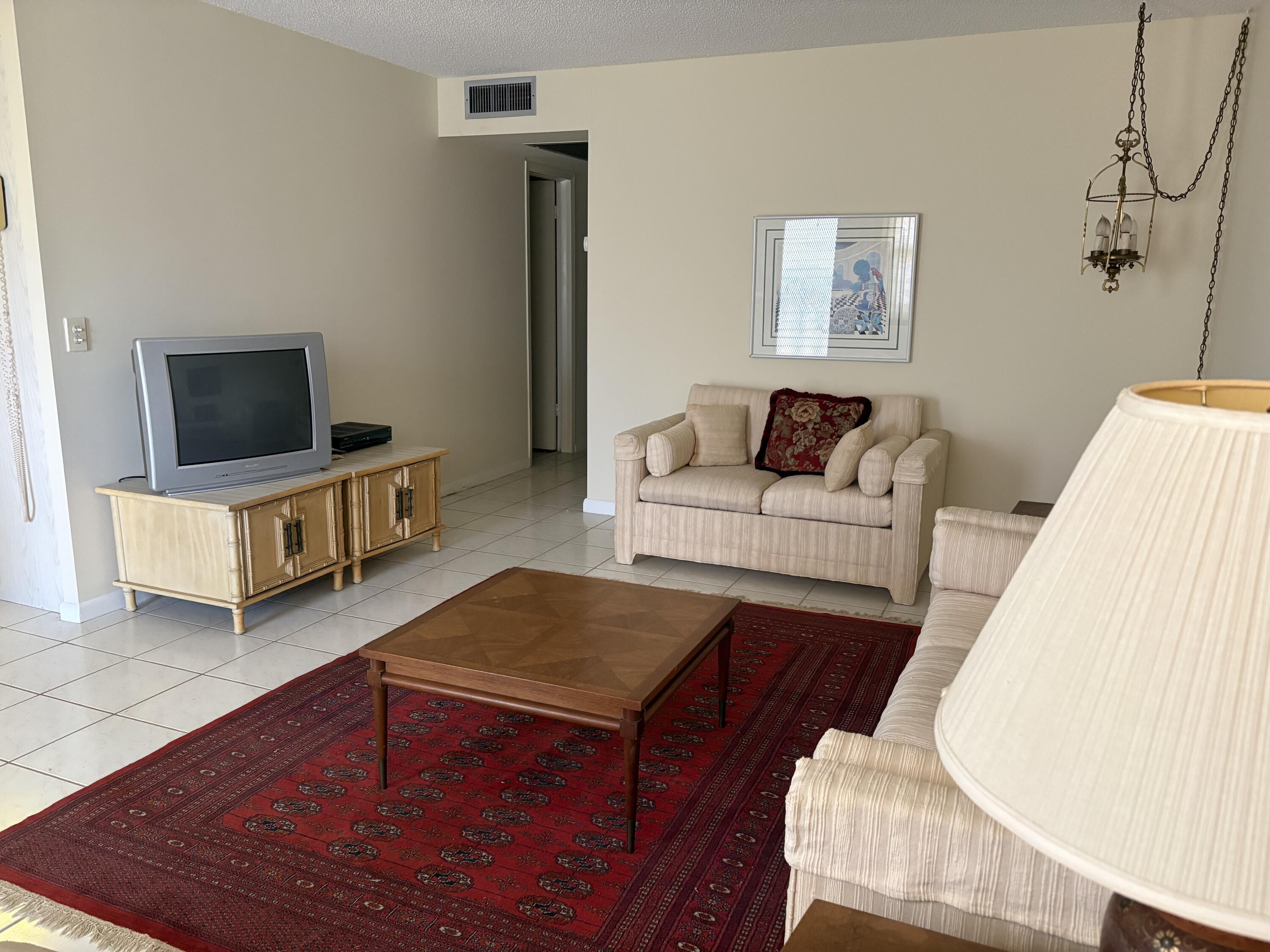 2036 Cornwall East, Unit 2036 Boca Raton, FL 33434 - Photo 3 of 13 Living Room