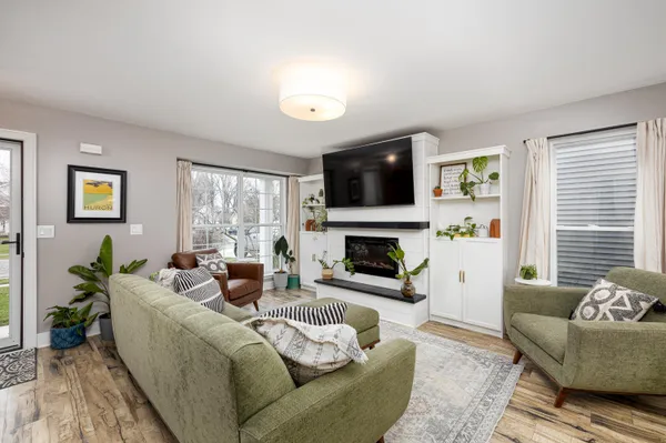 $477,000 | 315 Cambridge Drive, Dexter, MI 48130