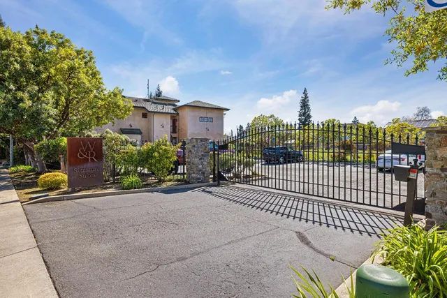 $2,595 | 1297 Woodhaven Lane, Lodi, CA 95242