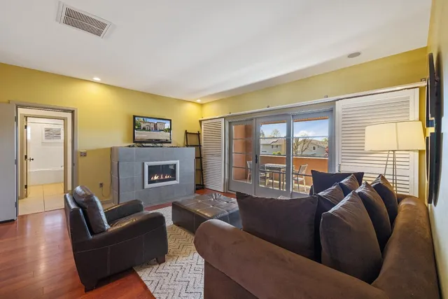 $2,595 | 1297 Woodhaven Lane, Lodi, CA 95242