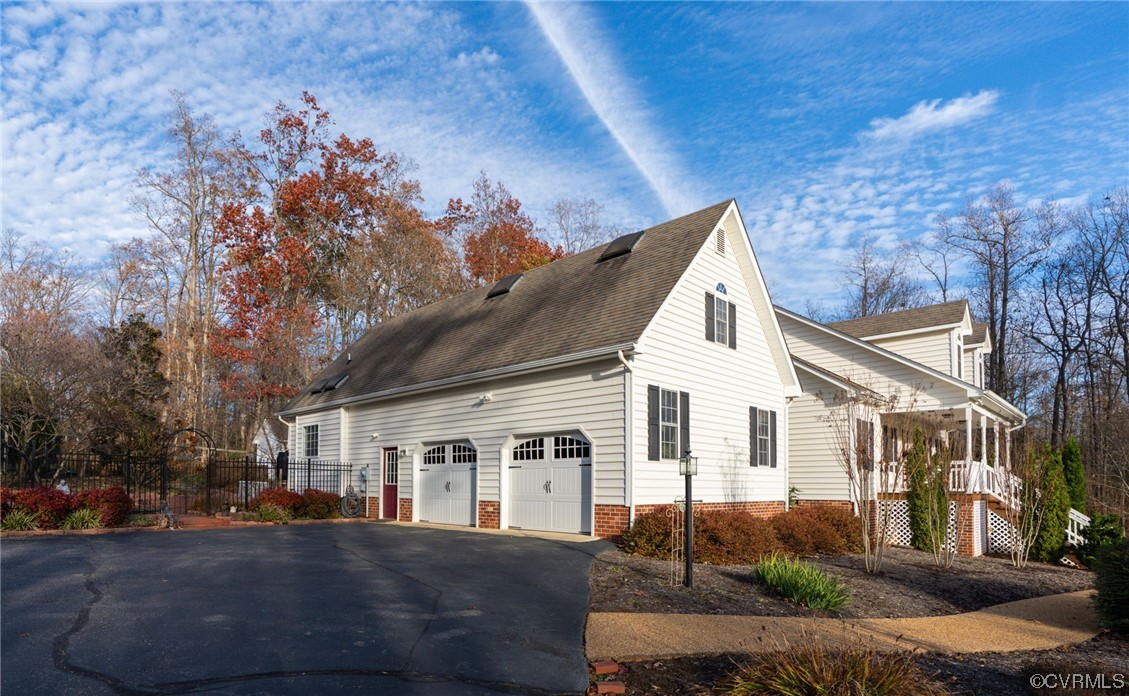 2100 Flint Hill Road Powhatan, VA 23139 - Photo 3 of 50 Gallery Image 3