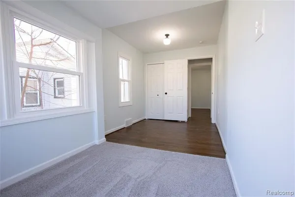 $1,800 | 1308 East Milton Avenue, Hazel Park, MI 48030
