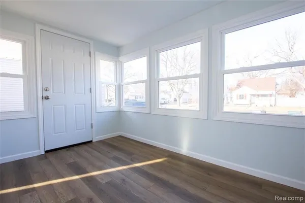 $1,800 | 1308 East Milton Avenue, Hazel Park, MI 48030