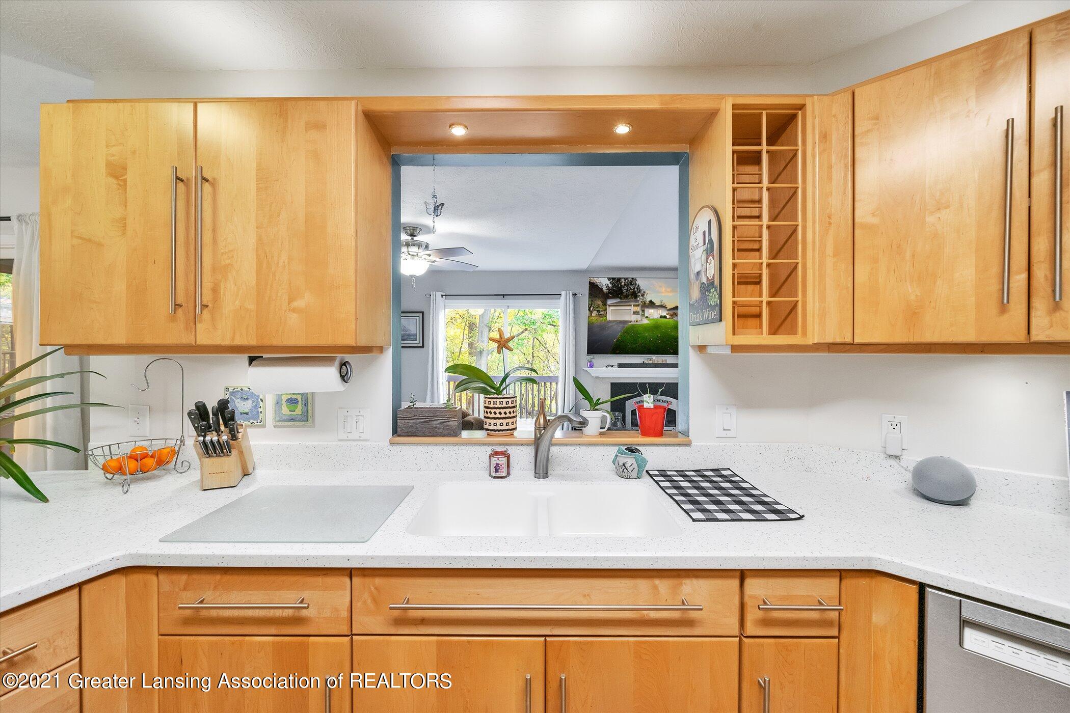 7017 North Ridge Road, Unit 28 Lansing, MI 48917 - Photo 14 of 34 17-7017-N-Ridge-Rd-Windowstill-Real-Esta