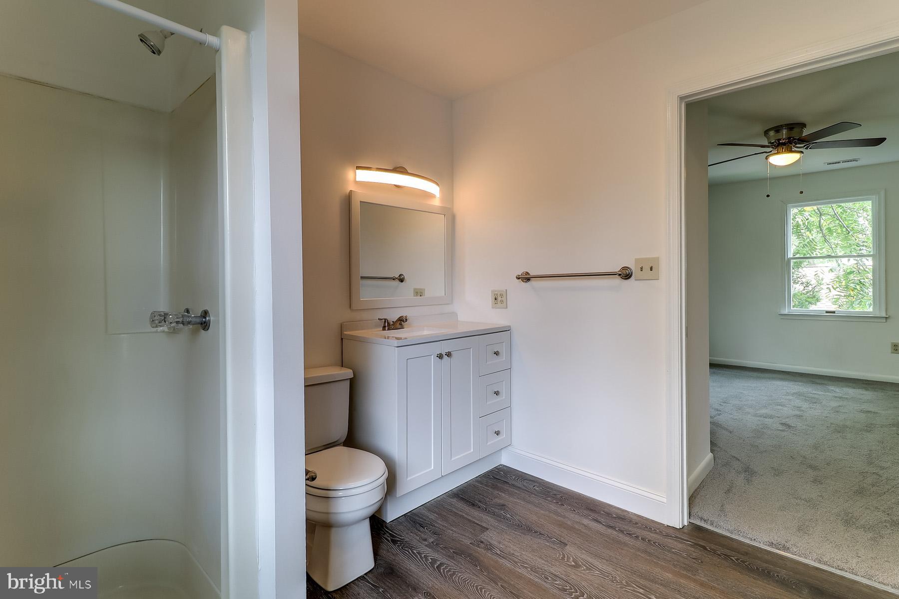 812 Silver Avenue Baltimore, MD 21221 - Photo 22 of 44 Jack and Jill Full Bath Upper Level