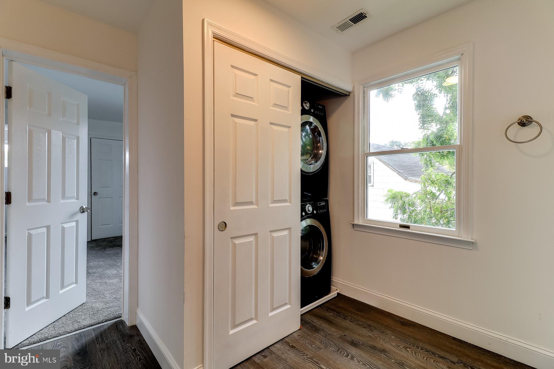 812 Silver Avenue Baltimore, MD 21221 - Photo 24 of 44 Upper Level Full Bath
