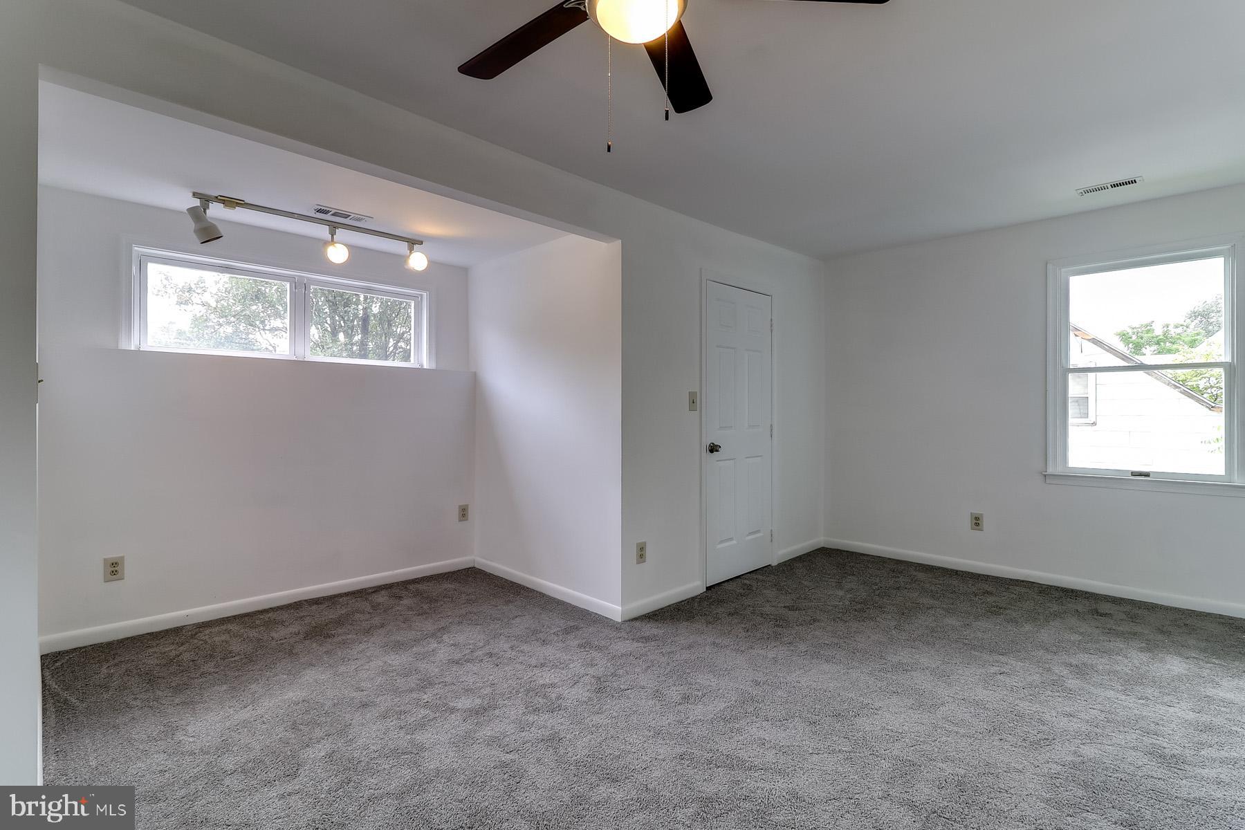 812 Silver Avenue Baltimore, MD 21221 - Photo 26 of 44 Bedroom 3 Upper Level