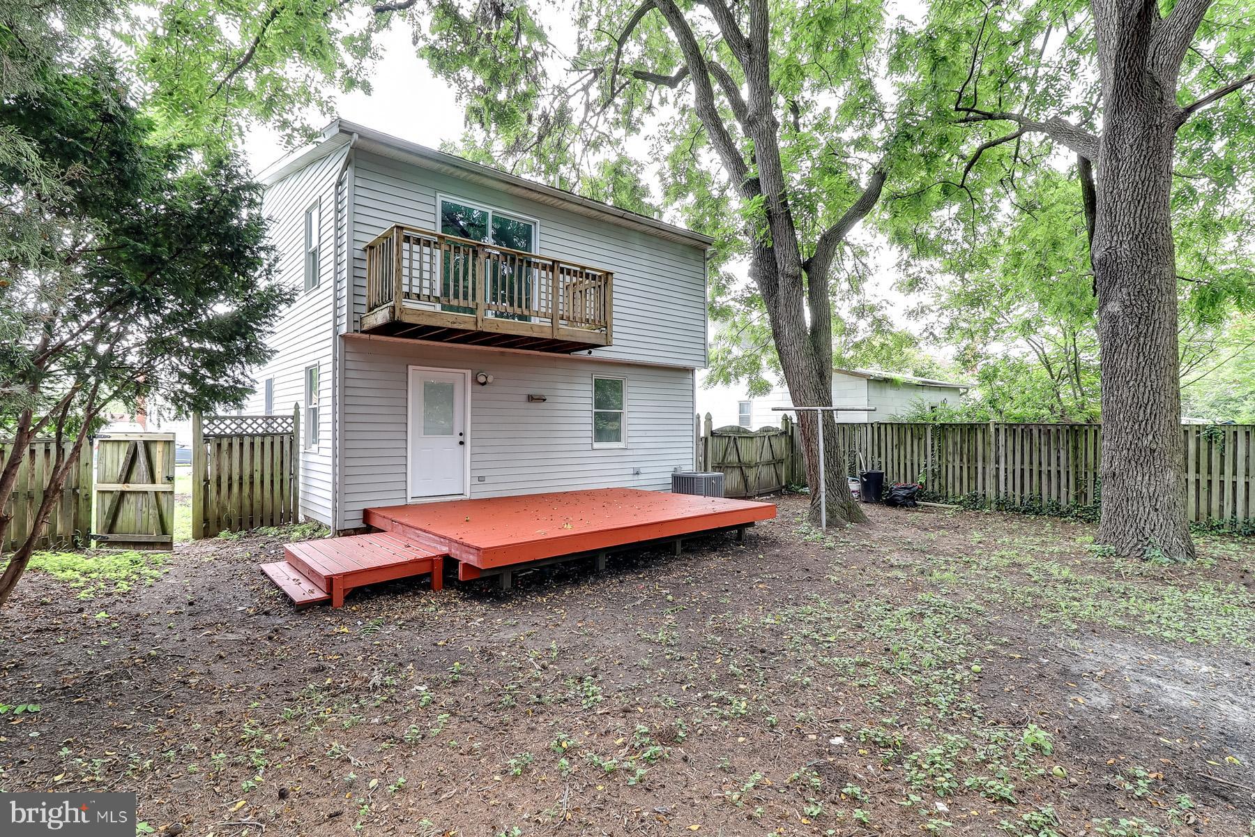 812 Silver Avenue Baltimore, MD 21221 - Photo 38 of 44 Rear View