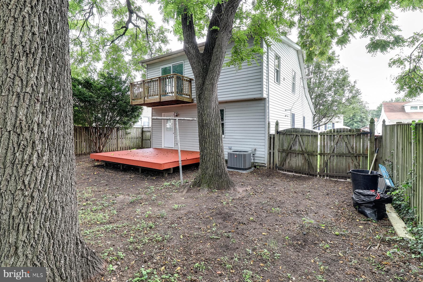 812 Silver Avenue Baltimore, MD 21221 - Photo 39 of 44 Rear View