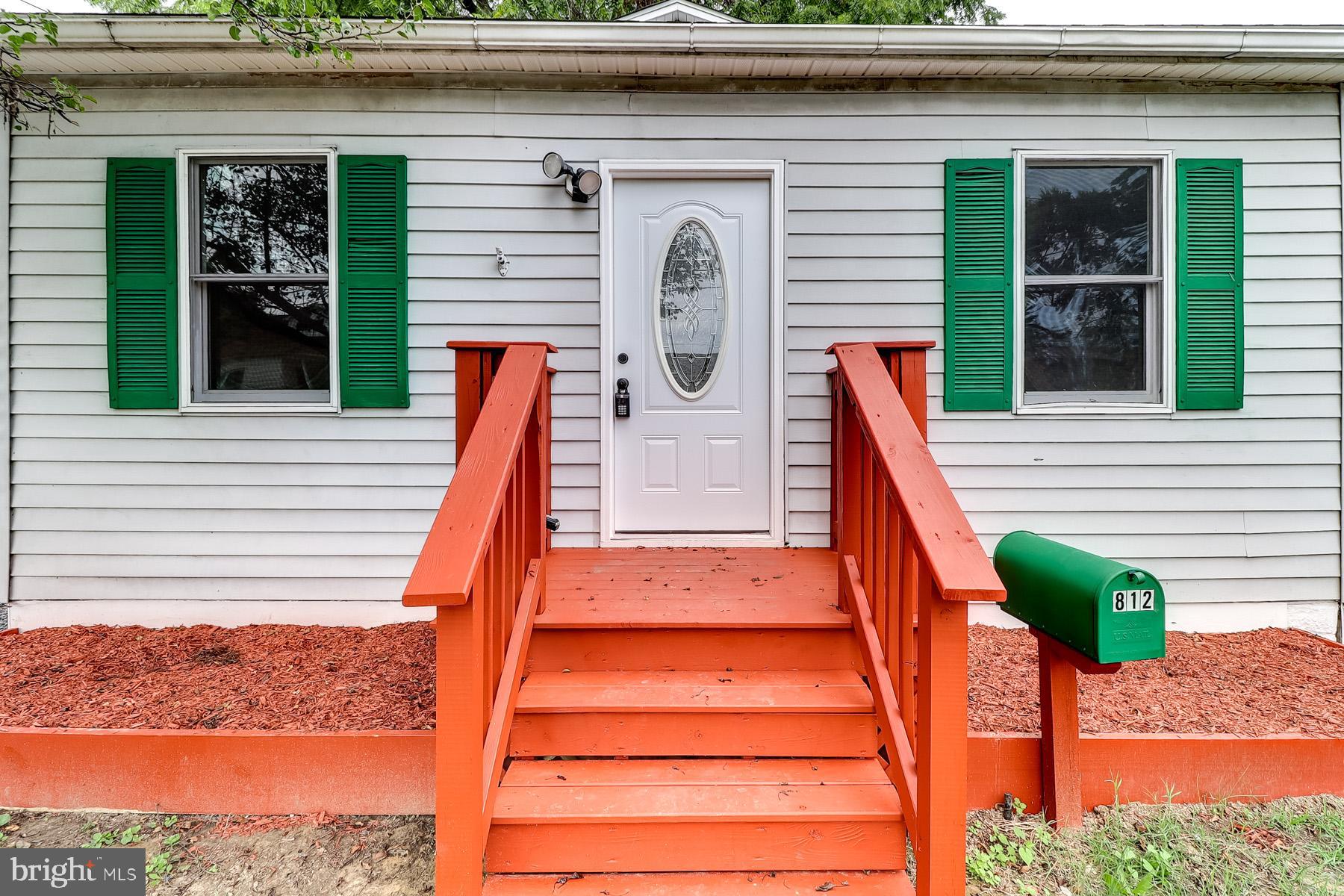 812 Silver Avenue Baltimore, MD 21221 - Photo 42 of 44 ront Porch