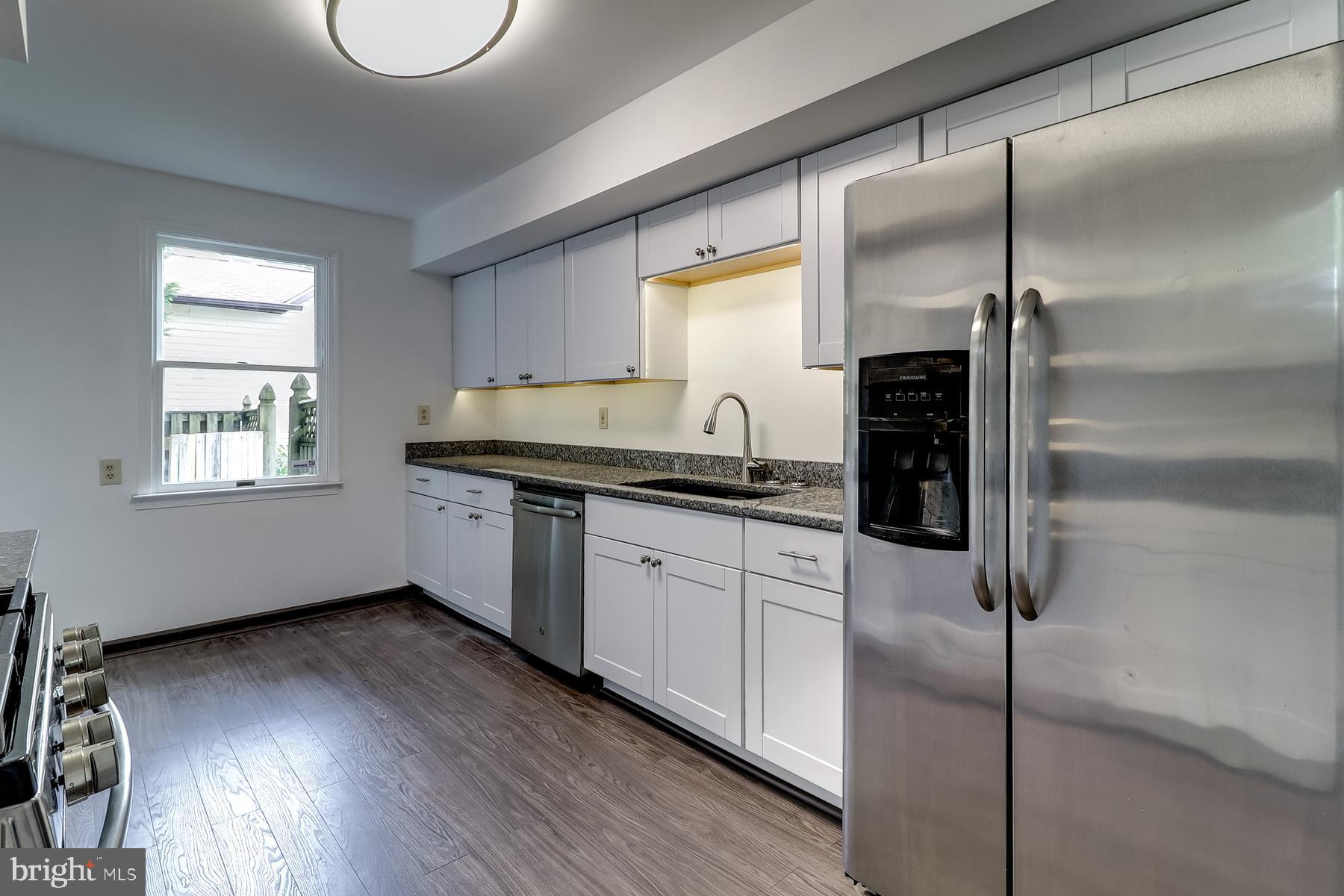 812 Silver Avenue Baltimore, MD 21221 - Photo 7 of 44 All of the Appliances Stay