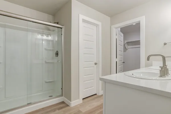 a view of an empty walk in closet