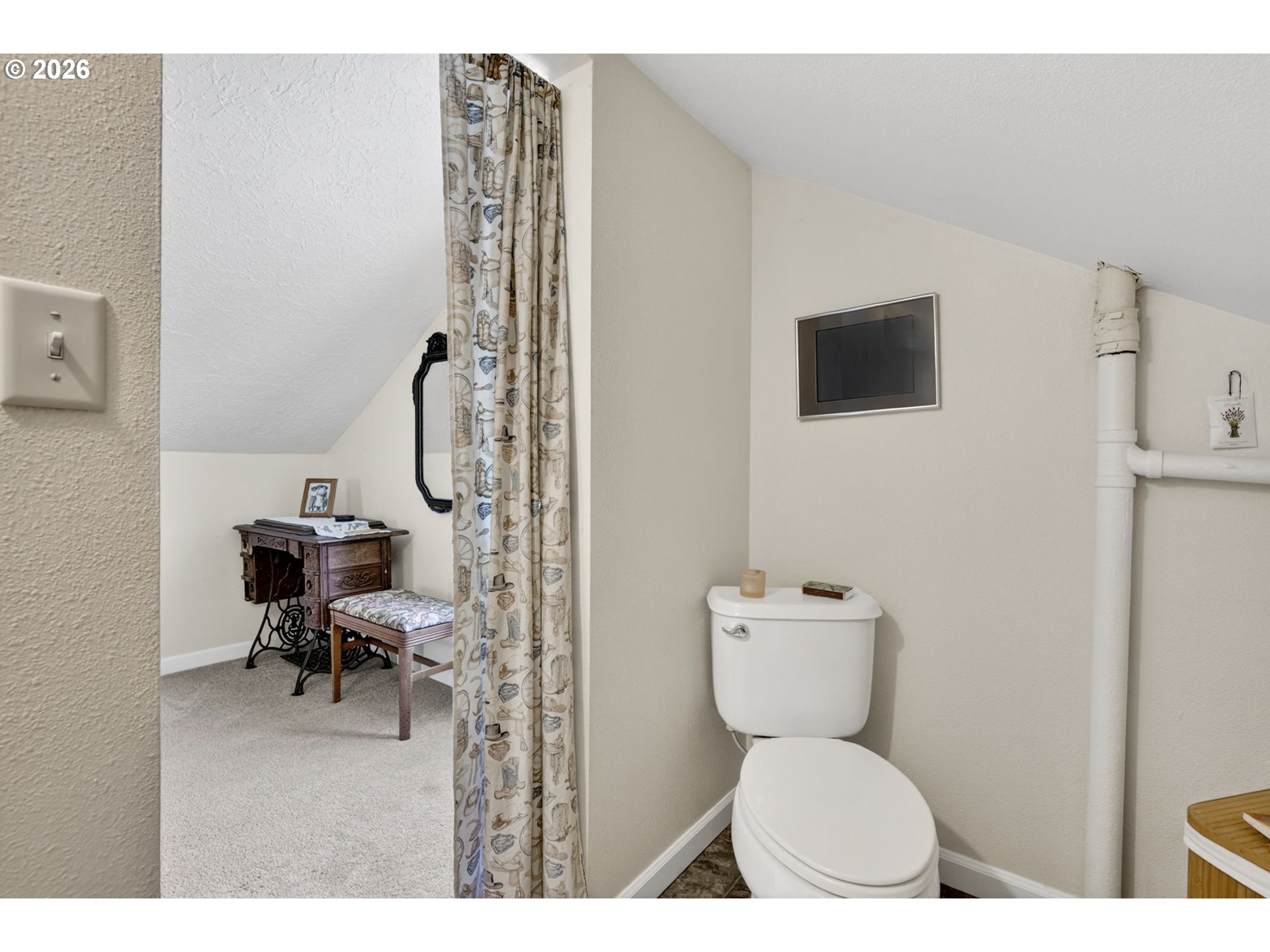33951 Southeast Coupland Road Estacada, OR 97023 - Photo 22 of 48 a bathroom with a toilet and a sink