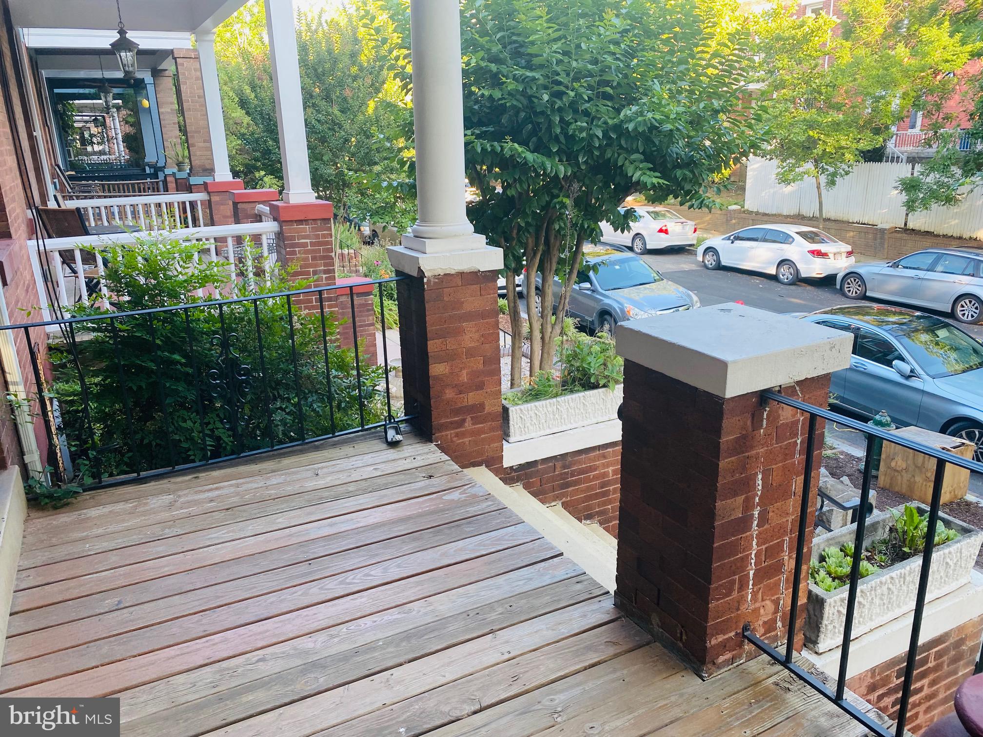 227 S Street Northwest Washington, DC 20001 - Photo 3 of 38