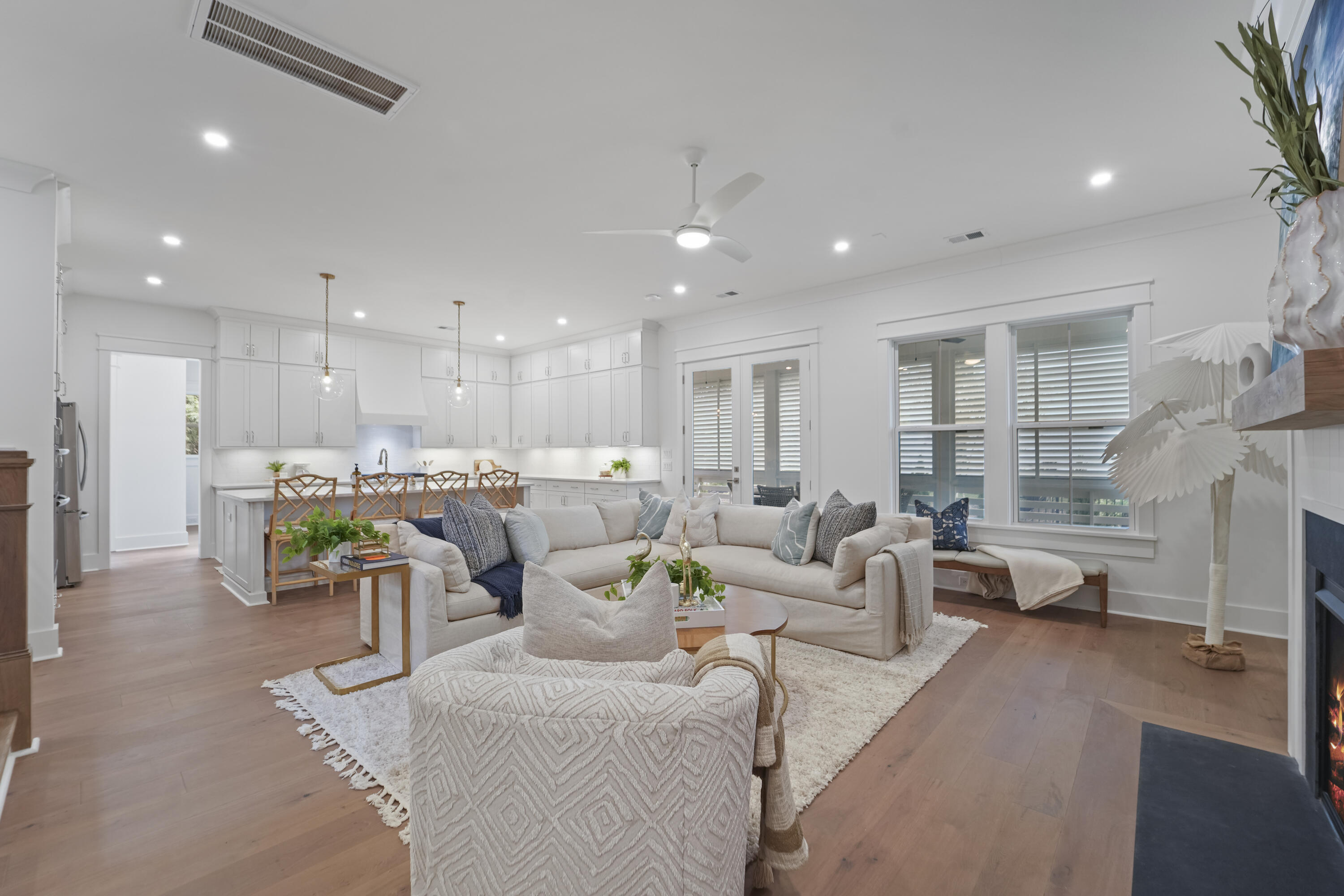 5722 Barbary Coast Road Hollywood, SC 29449 - Photo 17 of 64 living room