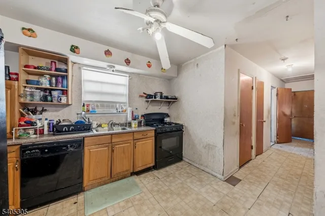 $399,999 | 553 Fulton Street, Elizabeth Port, NJ 07206