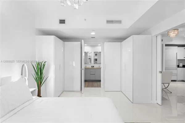 $4,500 | 1010 Brickell Avenue, Unit 4608, Miami, FL 33131