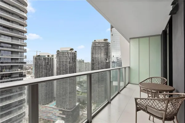 $4,500 | 1010 Brickell Avenue, Unit 4608, Miami, FL 33131
