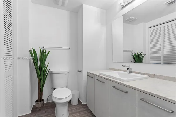 $4,500 | 1010 Brickell Avenue, Unit 4608, Miami, FL 33131