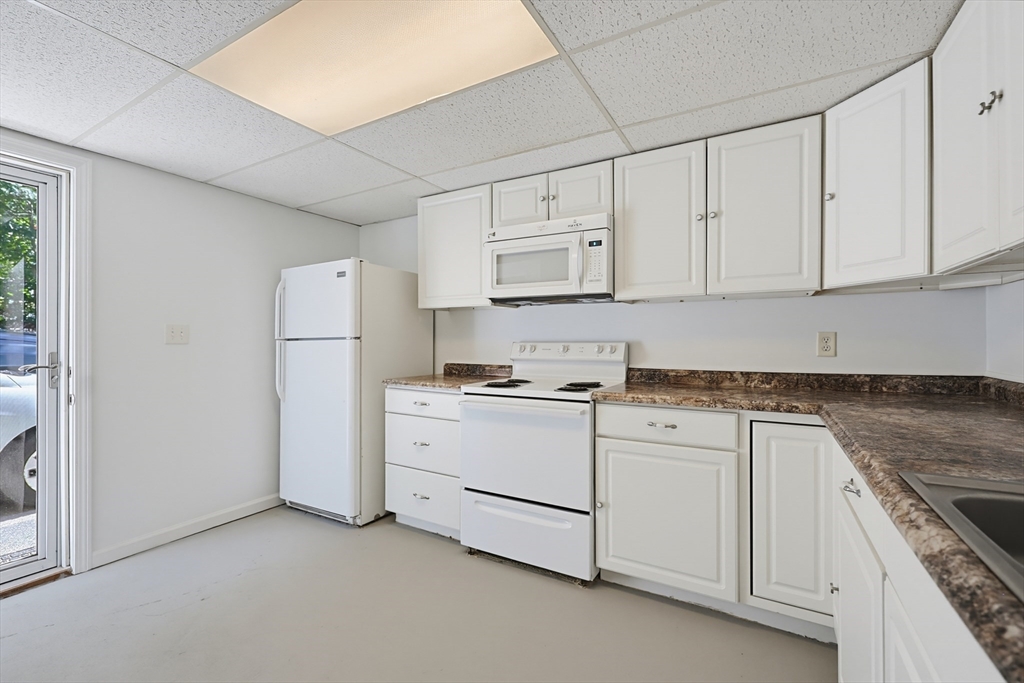6 Woodland Road Wales, MA 01081 - Photo 13 of 19