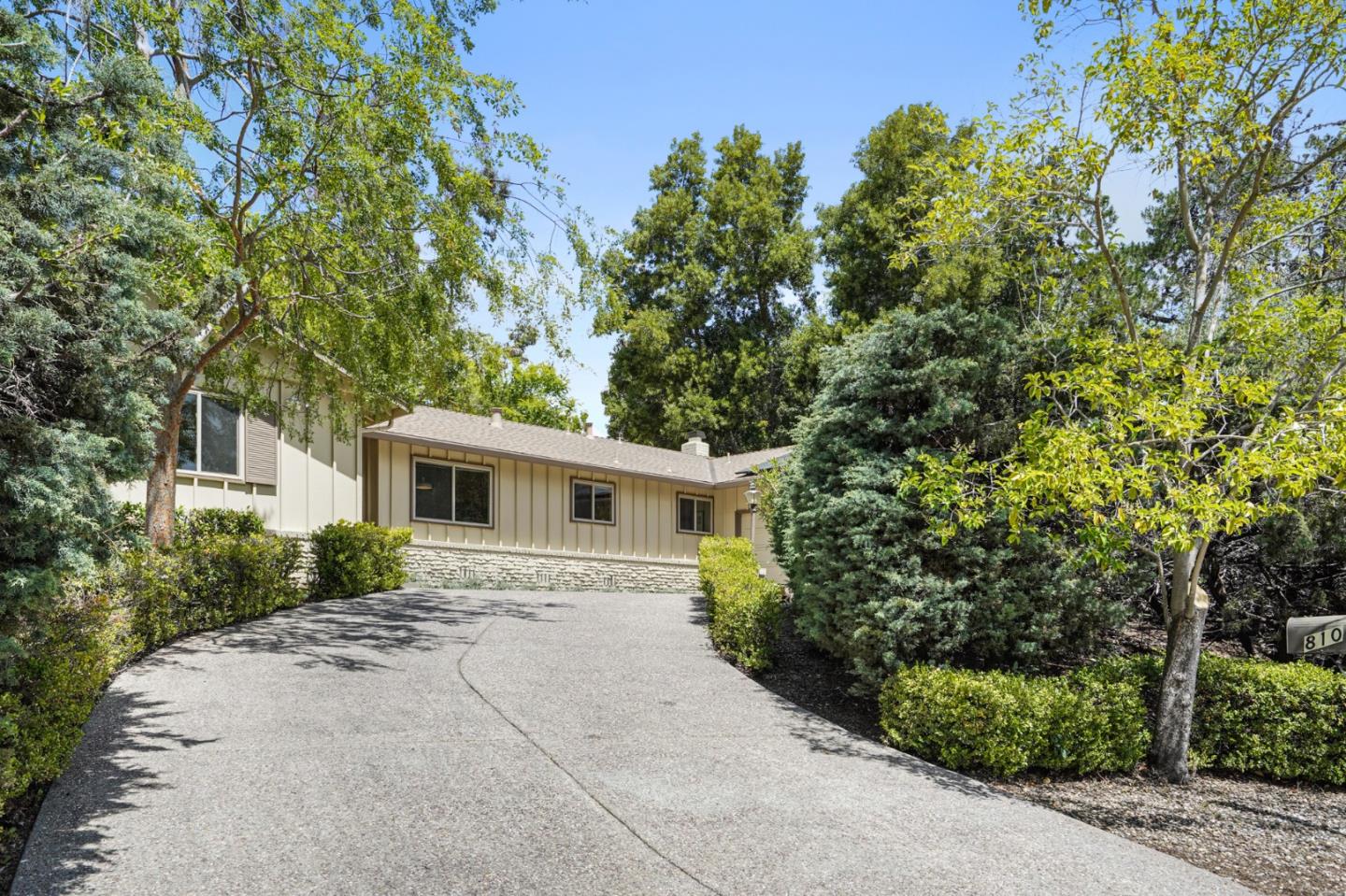 810 Cedro Way Stanford, CA 94305 - Photo 3 of 36 front view of a house