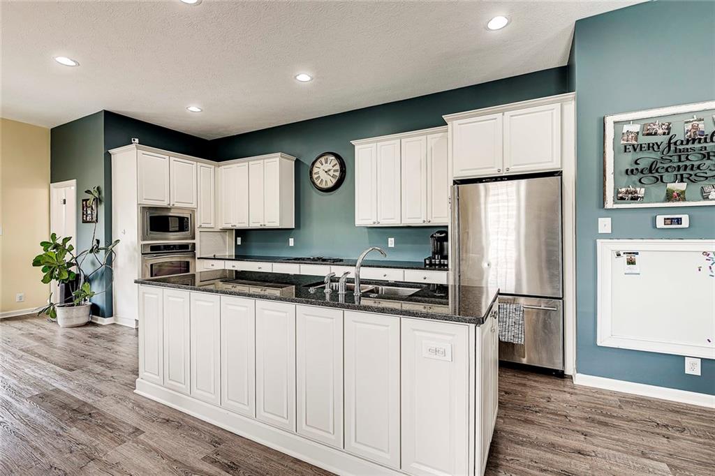 2095 Rhettsbury Street Carmel, IN 46032 - Photo 9 of 38