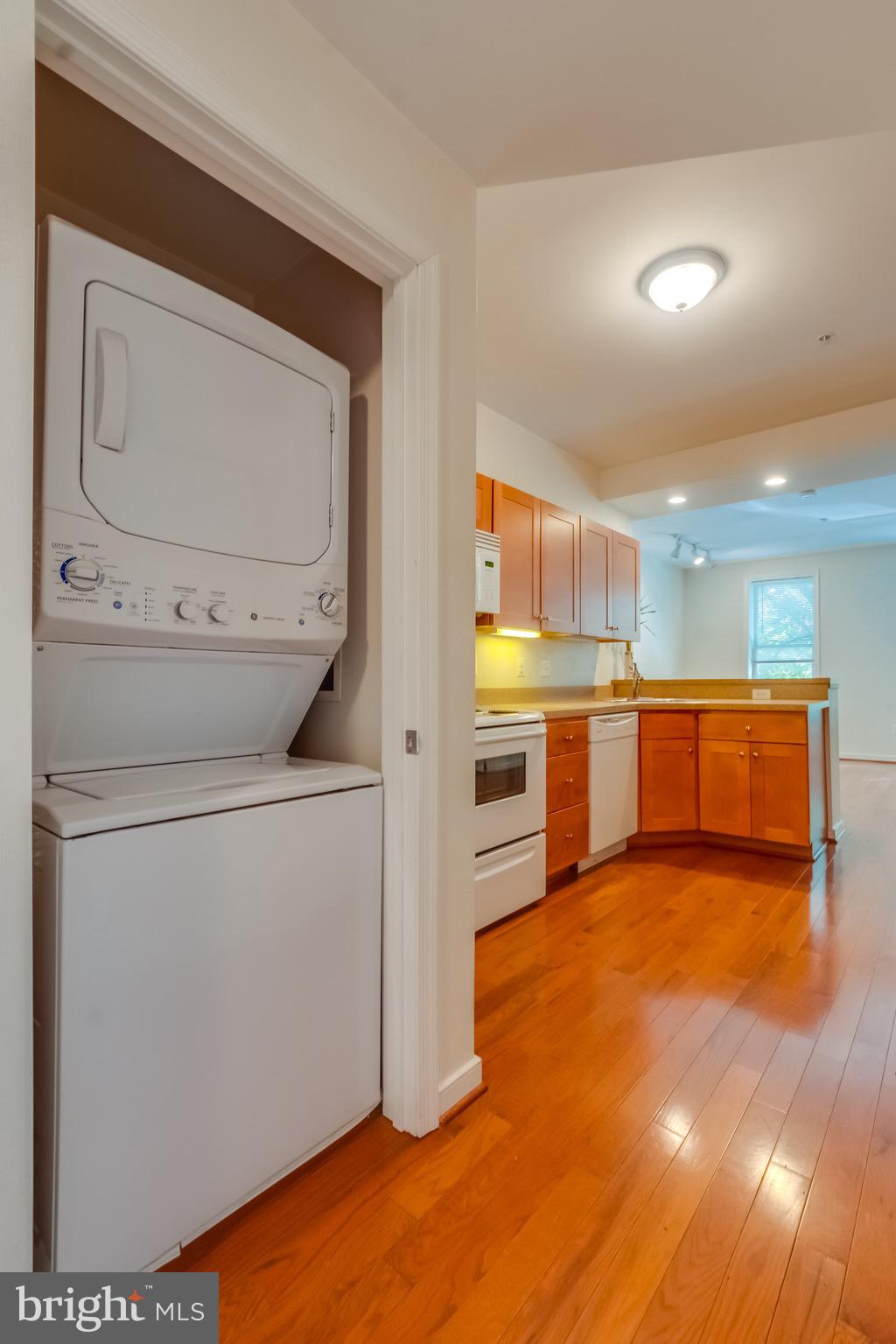 910 South Charles Street, Unit A Baltimore, MD 21230 - Photo 17 of 43 Washer and Dryer