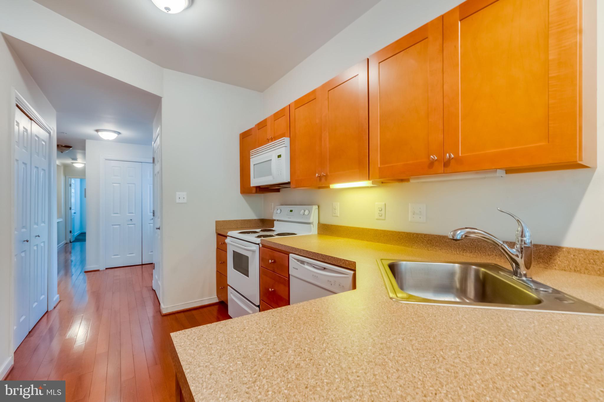 910 South Charles Street, Unit A Baltimore, MD 21230 - Photo 18 of 47 Kitchen