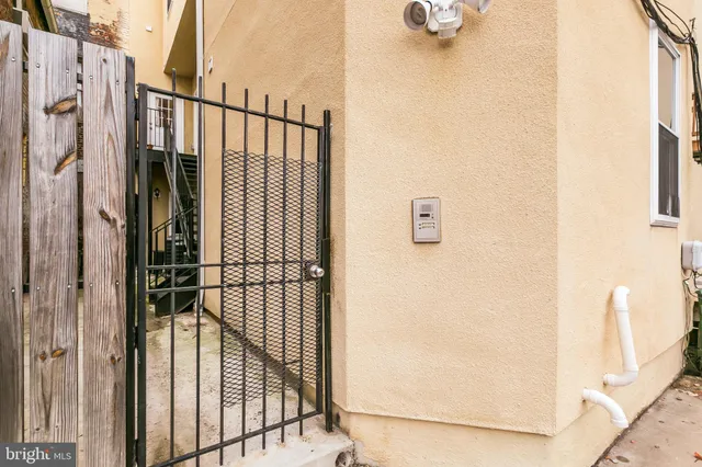 $1,550 | 910 South Charles Street, Unit A, Baltimore, MD 21230