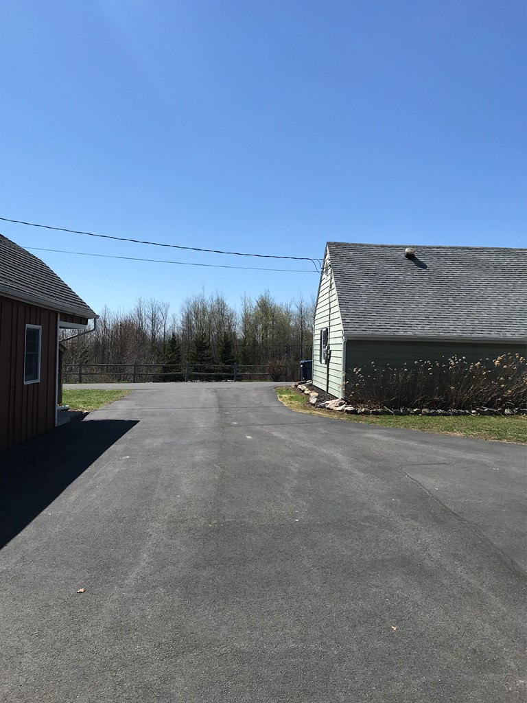 420 General Leroy Manor Road Morrisonville, NY 12962 - Photo 5 of 58