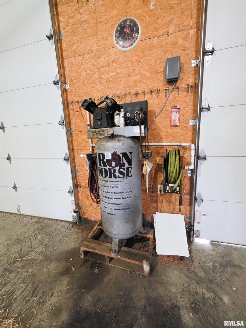 103 Watkins Street Cisne, IL 62823 - Photo 18 of 85