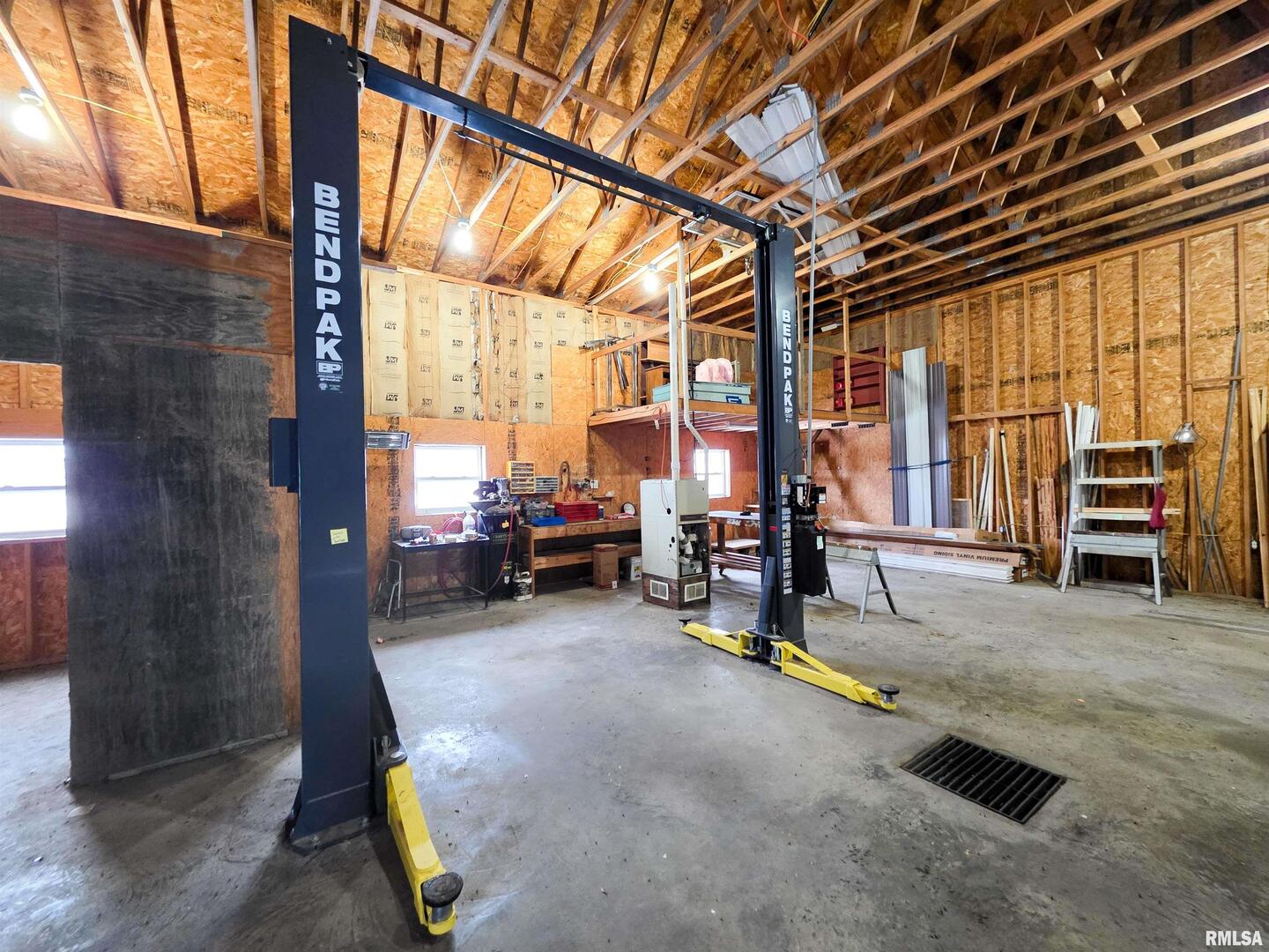 103 Watkins Street Cisne, IL 62823 - Photo 24 of 85 a view of a room with gym equipment