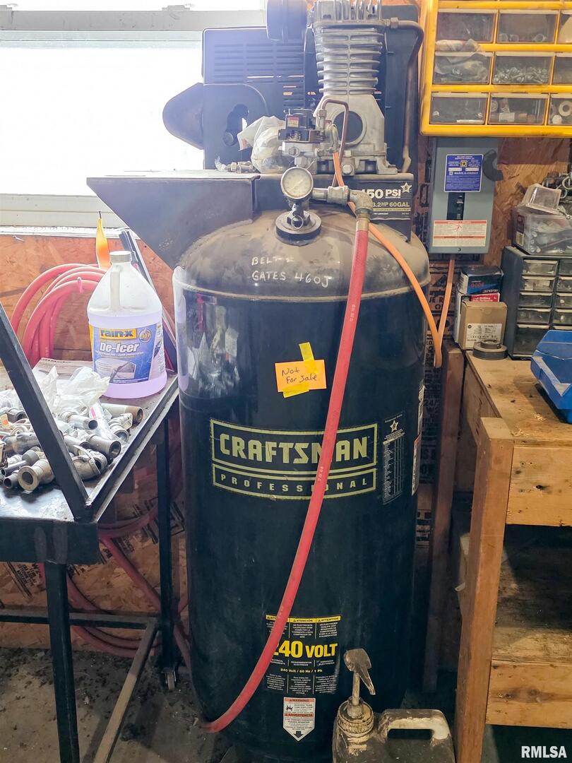 103 Watkins Street Cisne, IL 62823 - Photo 25 of 85